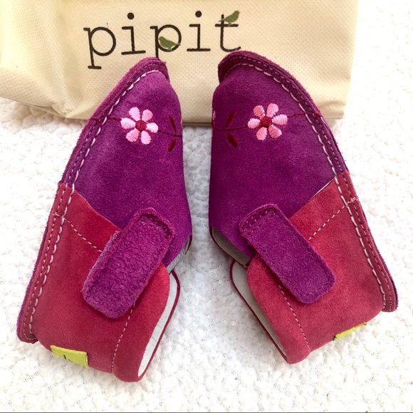 Pipit Suede Flower Fuchsia Strawberry Baby Shoes 4 - Picture 3 of 12